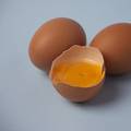 Žumanjak ponekad ima crvenu točku - evo o čemu se radi i je li takvo jaje sigurno za pojesti