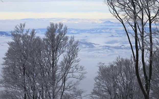 Zagreb: Započela skijaška sezona na Sljemenu 