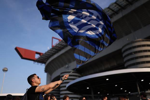 Champions League - Final - Inter Milan fans gather in Milan
