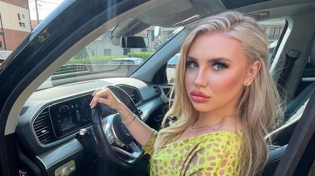 FOTO Doktorica Petra zvijezda je reality showova. Evo kako je izgledala prije desetak godina