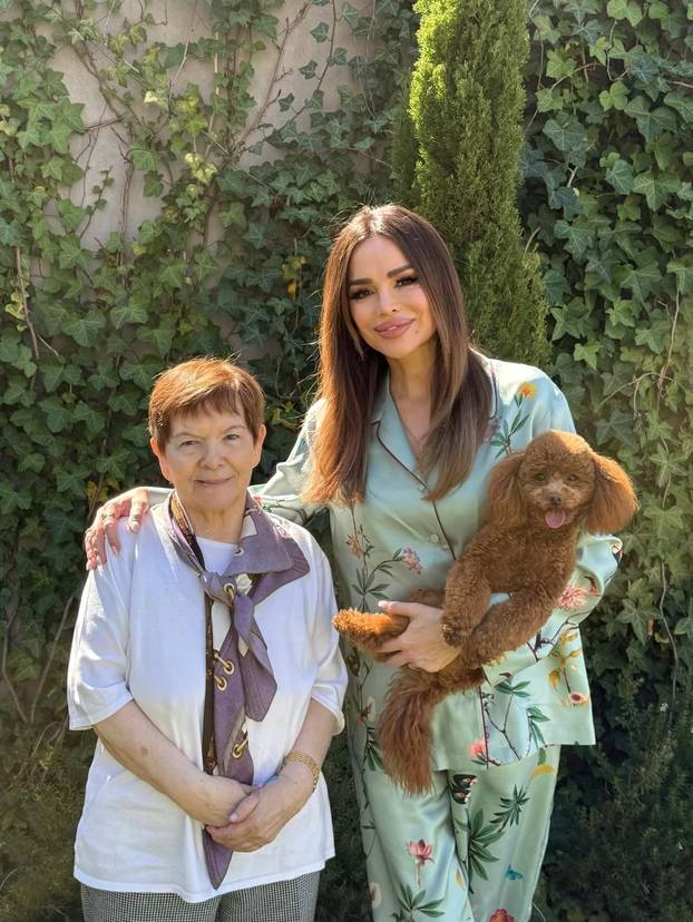 FOTO Evo kako su naši poznati proveli Uskrs: Neki bili na špici, drugi pokazali sređene domove