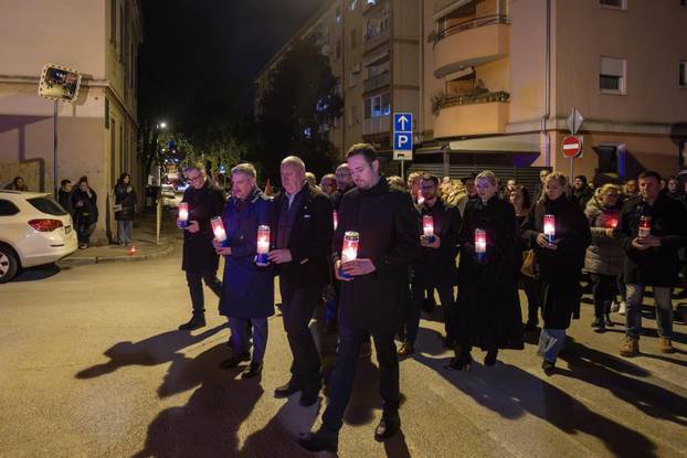 Pula: Održan mimohod u povodu obilježavanja Dana sjećanja na žrtvu Vukovara i Škabrnje
