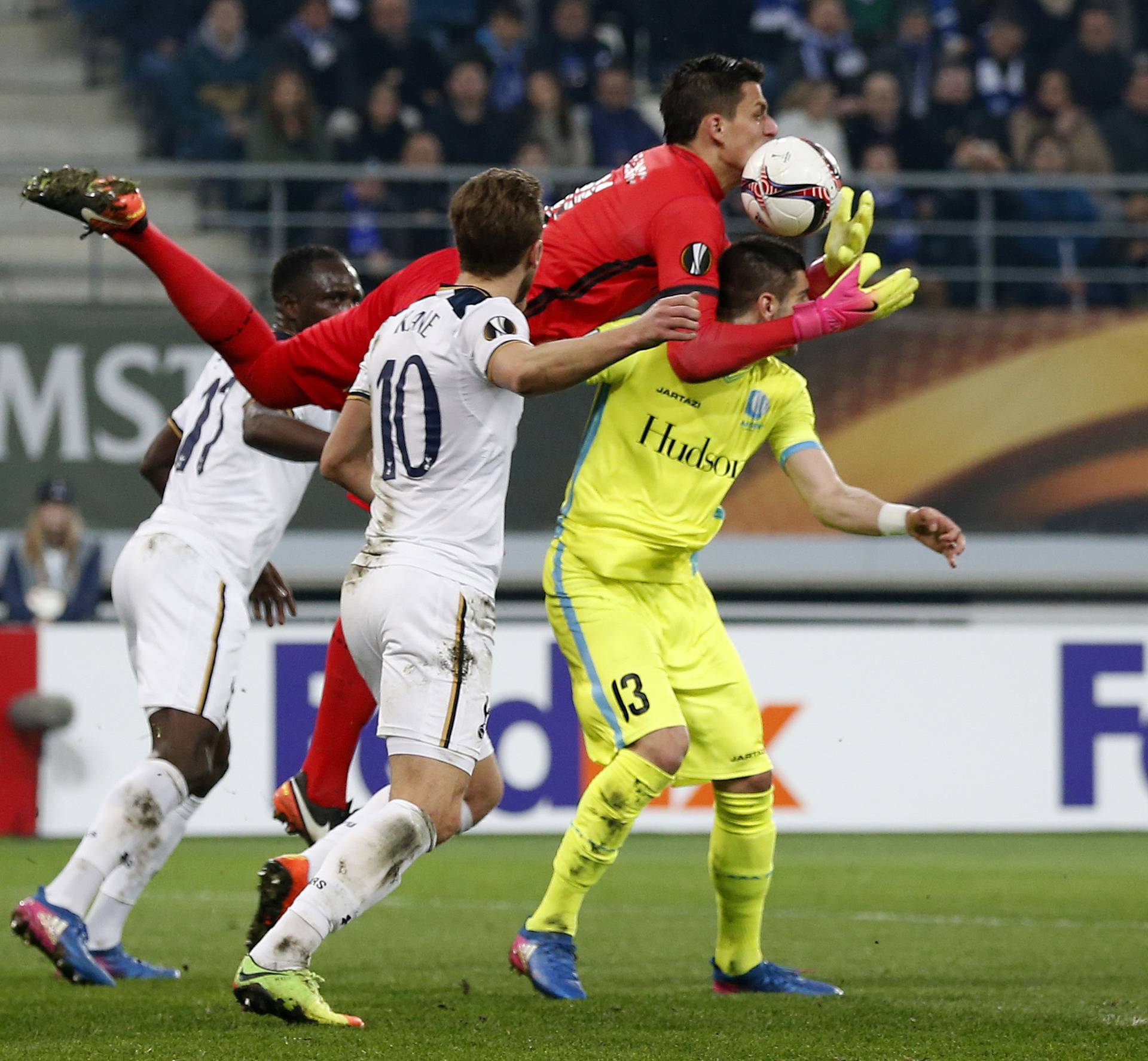 Gent's Lovre Kalinic gathers the ball