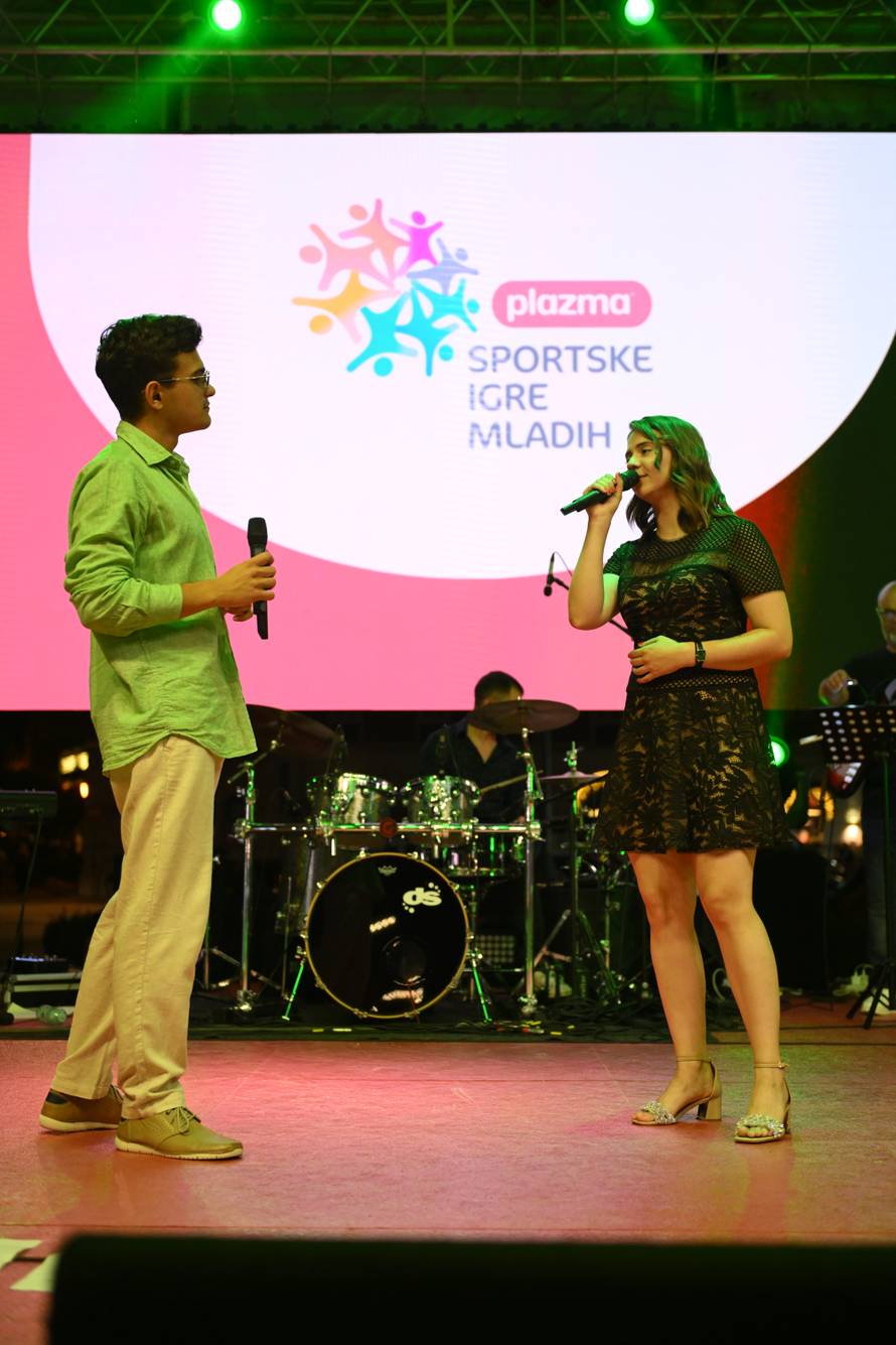 Asanović i Štimac dijelili su medalje na zatvaranju Igara