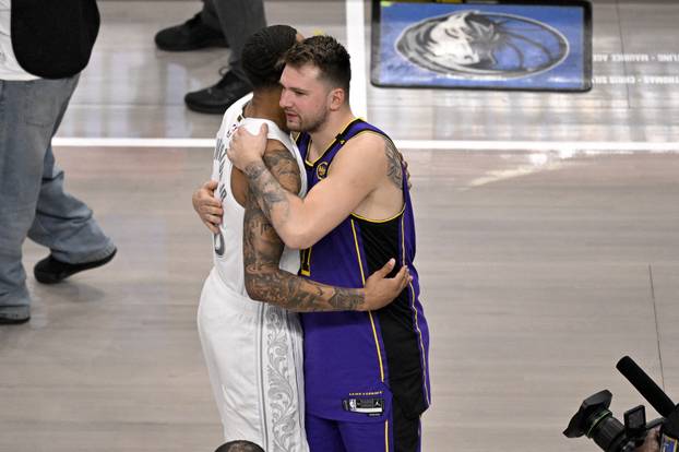 NBA: Los Angeles Lakers at Dallas Mavericks