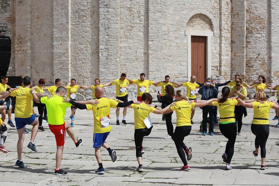 Više od 8 tisuća trkača danas u Zadru trčalo 'Wings for life'
