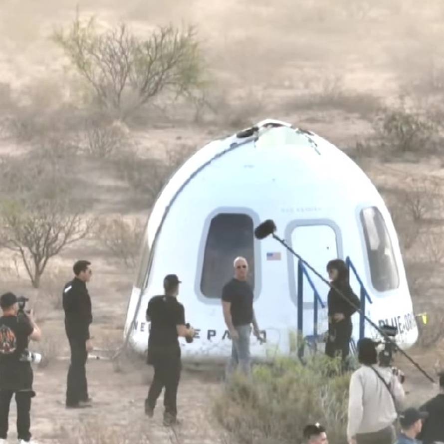 VIDEO Poljubi zemlju po kojoj hodaš: Ovako se Katy Perry razveselila povratku iz svemira