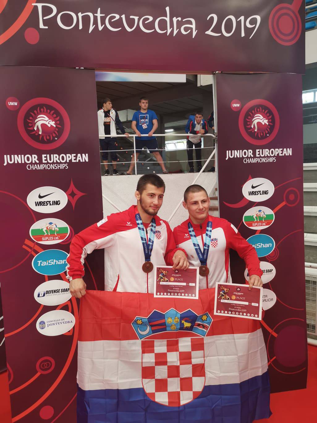 Povijesni uspjeh za Hrvatsku! Dvije bronce na EP-u u hrvanju