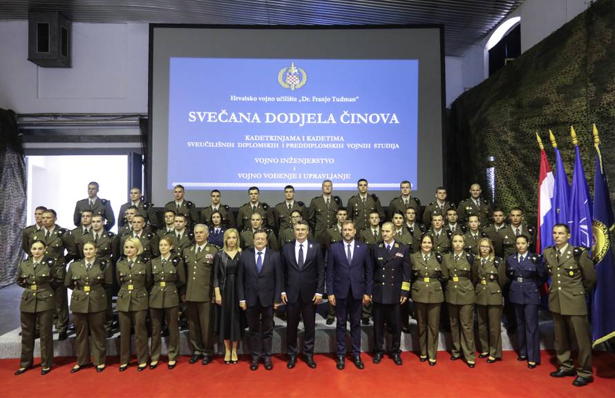 'Želim vam da znanje ne morate koristiti u pravom ratu. Ne dao Bog onog prije 30 godina'