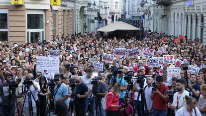 Na ulicama Sarajeva održan prosvjed građana zbog ubojstava koja su se u petak dogodila u Gradačcu