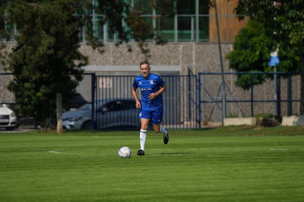 FOTO Legende Dinama ponovno u kopačkama: Boban, Zajec, Marić... zaigrali na izborni dan!