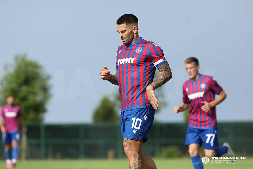 Livaja utrpao lob s 30 metara: Hajduk srušio i Aris u Sloveniji