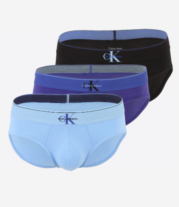 FOTO Pregledali smo ponudu za vas: Dečki, zavedite dragu seksi donjim rubljem za Valentinovo!