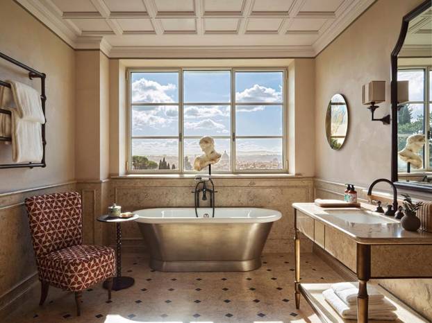 Nekadašnji internat u renesansnoj vili gostima nudi kapelu i kazalište