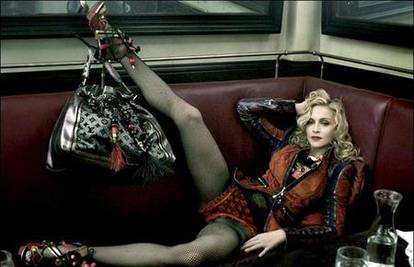 Madonna raširila noge radi torbica za 51 milijuna kuna