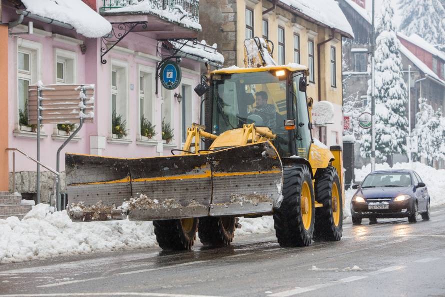 Snijeg prekrio Sljeme i Platak, Rijeka rekorder po količini kiše