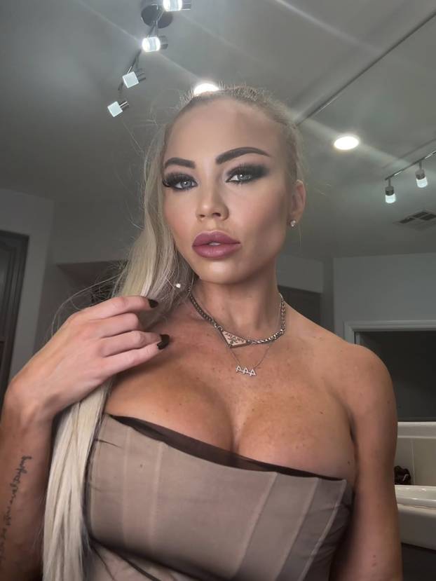 FOTO Najseksi medicinska sestra Instagrama promijenila karijeru: Evo čime se danas bavi