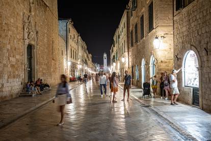 Dubrovnik u večernjim satima