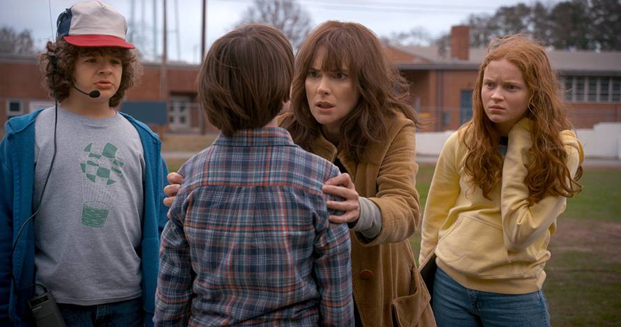 Zvijezda serije 'Stranger Things' prvi poljubac doživjela na setu: 'Bilo je neočekivano i stresno'