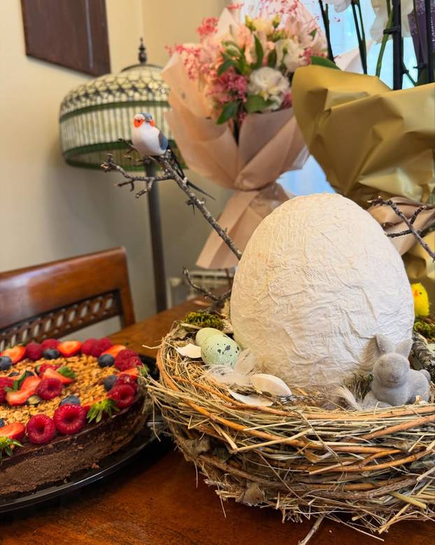 FOTO Evo kako su naši poznati proveli Uskrs: Neki bili na špici, drugi pokazali sređene domove