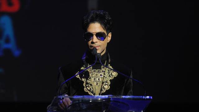 Prince spreman iduće godine sve reći u autobigrafskoj knjizi