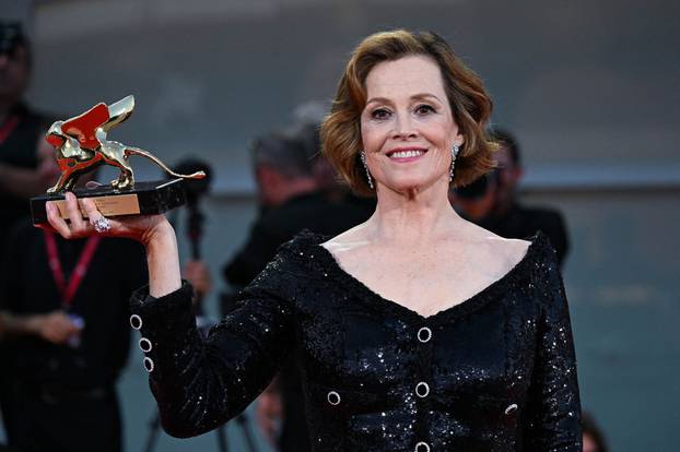 Sigourney Weaver Golden Lion For Lifetime Achievement