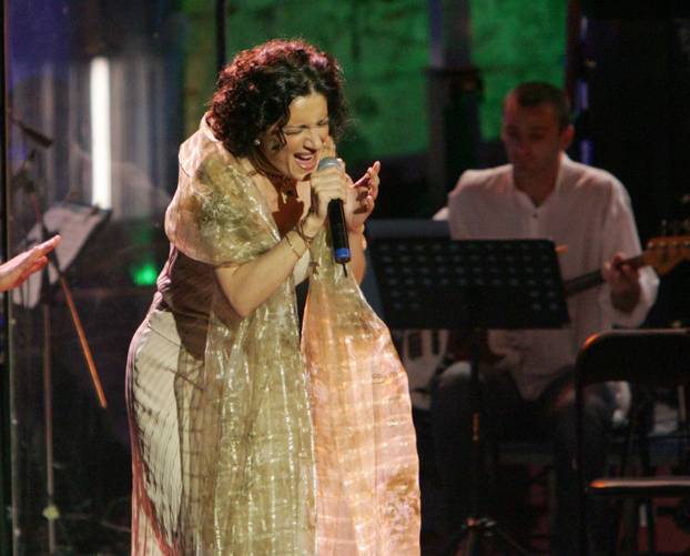 4. rujna 2005. Trogir: Runji?eve ve?eri u Kuli Kamerlengo