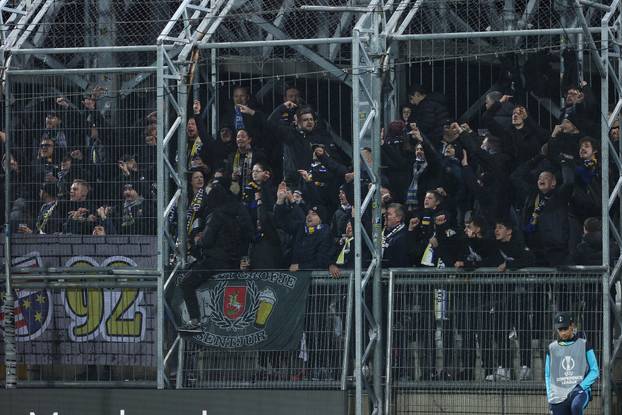 Atmosfera na tribinama tijekom utakmice 5. kola Konferencijske lige između Rijeke i Celja