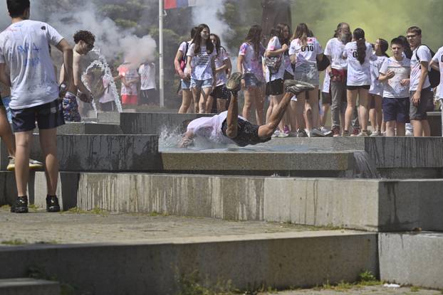 Beogradski maturanti proslavili zadnji dan škole