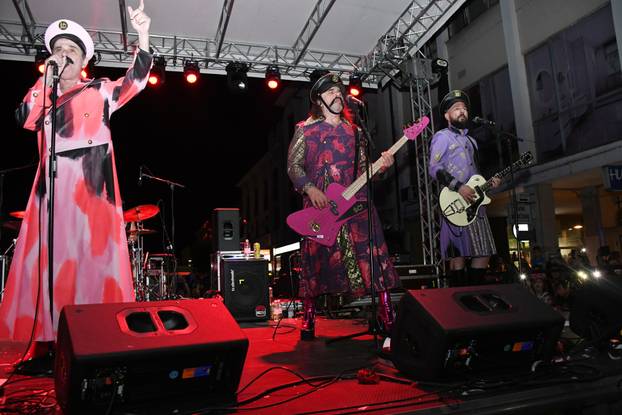 Sisak: Koncert grupe Let 3 povodom Dana grada