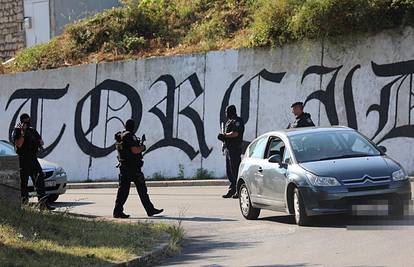 Policija zna tko je pucao na taksista, ali još traže napadače