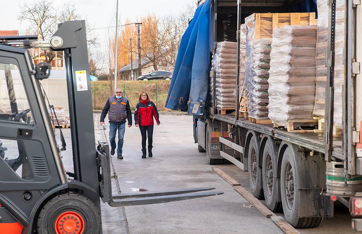 Caritas uputio dva nova tegljača humanitarne pomoći Ukrajini