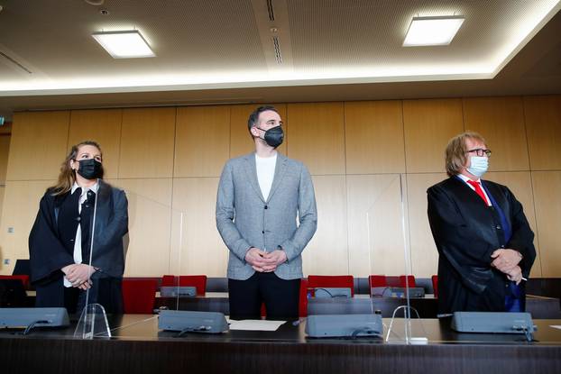 Trial against former soccer player Metzelder in Duessledorf