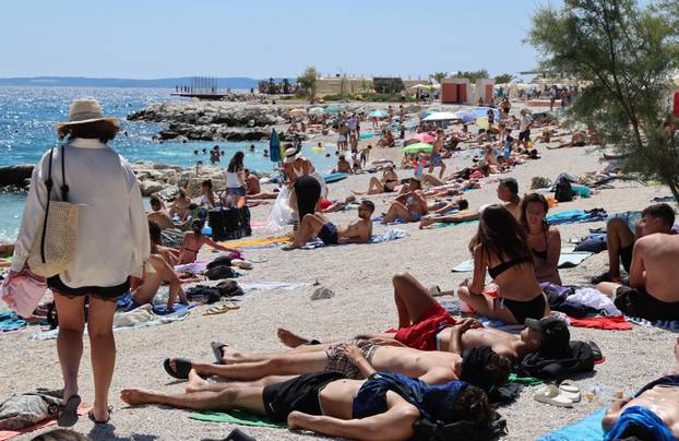 Splićani i turisti osvježenje potražili na Žnjanu
