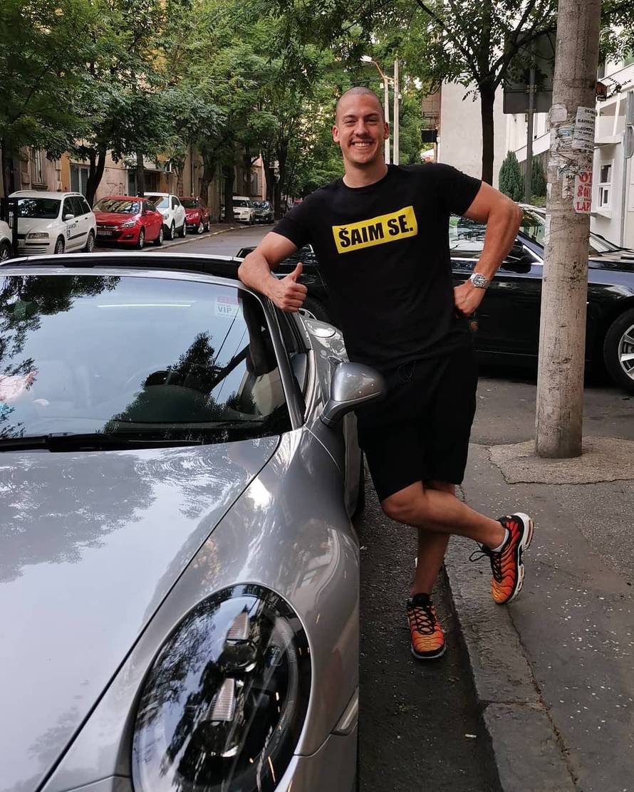 'Nemam dinar od YouTubea, a sad mi hoće uskratiti i preglede'