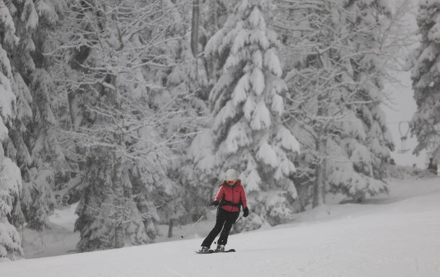 Zagreb: Započela skijaška sezona na Sljemenu 