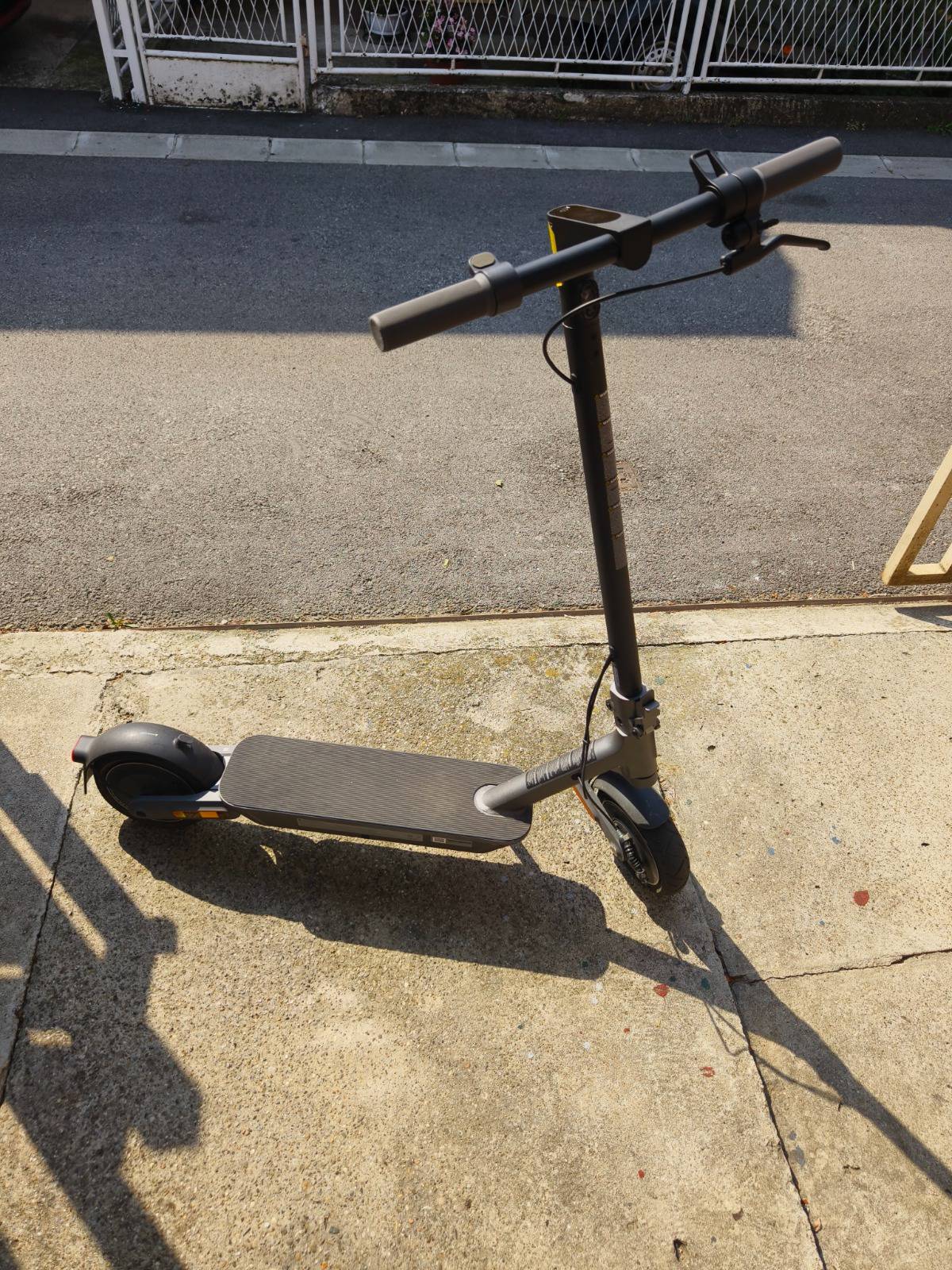 Život na visokoj nozi: Isprobali smo Xiaomi Scooter 4 Ultra