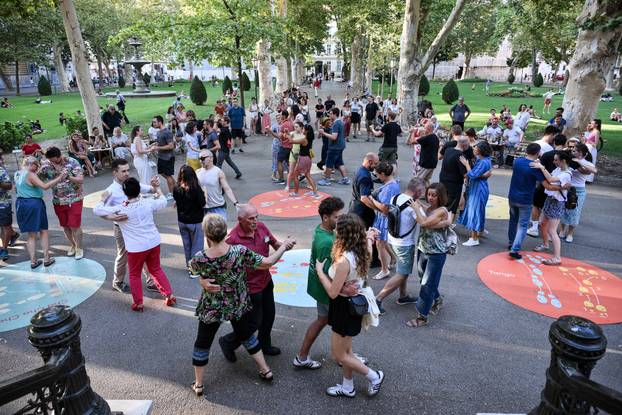 Zagreb: U središtu grada, u parku Zrinjevac, organiziran je plesnjak