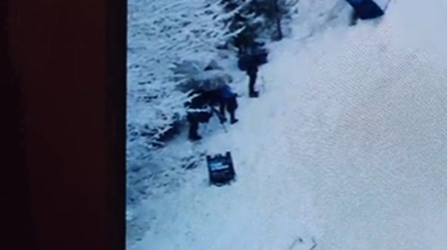 VIDEO Kakav gaf u seriji 'The Last of Us', snimili ekipu sa seta pa ih zaboravili izrezati iz kadra