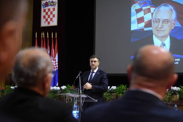 Zagreb: Okrugli stol "dr. Franjo Tuđman - vrhovni zapovjednik i državnik"