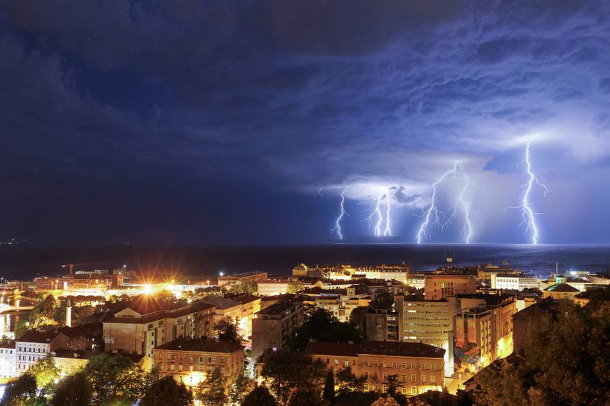 Rijeka: Munje nad Kvarnerom