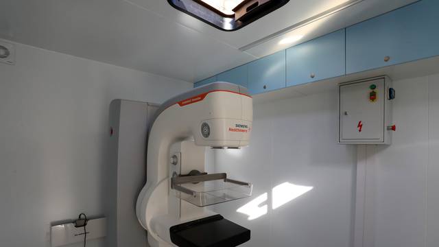 Rijeka: Primopredaja mobilnog mamografa Domu zdravlja 