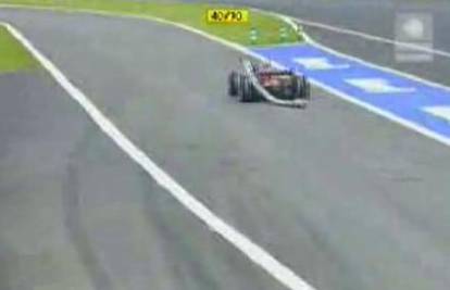 F1: Iščupao cijev za benzin i krenuo iz boksa
