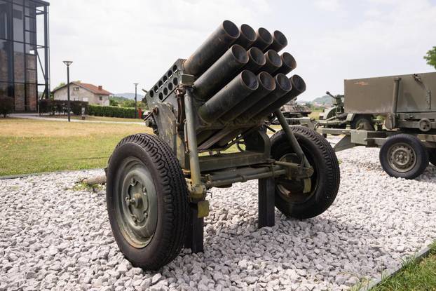 Turanj: Muzej Domovinskog rata Karlovac – Turanj povijesni je muzej o nastanku suvremene Republike Hrvatske i borbi za neovisnost u Domovinskom ratu