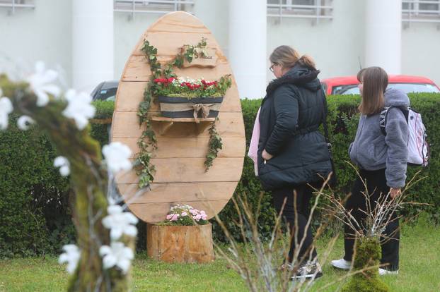 Karlovac: Izložba pisanica na otvorenome