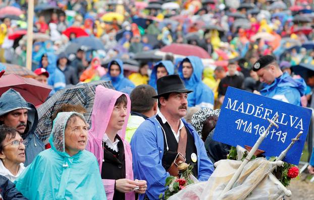 Pope Francis visits Romania