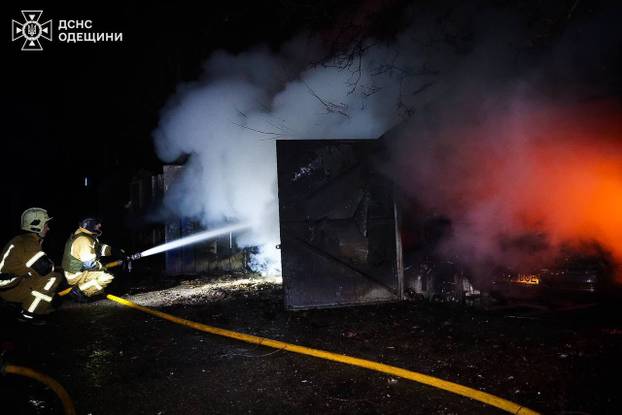 FOTO Rusi uoči pregovora o miru zasuli Ukrajinu raketama i dronovima:  Ubili su više civila...