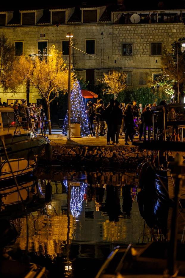 Svečani doček za Marka Livaju i Marija Pašalića organiziran je u Kaštel Kambelovcu