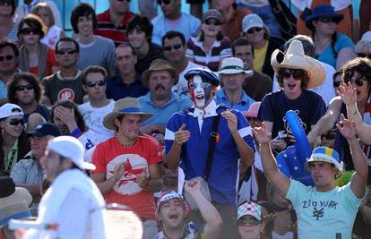 Australian Open: Marcos Daniel bacio gledateljicu? 