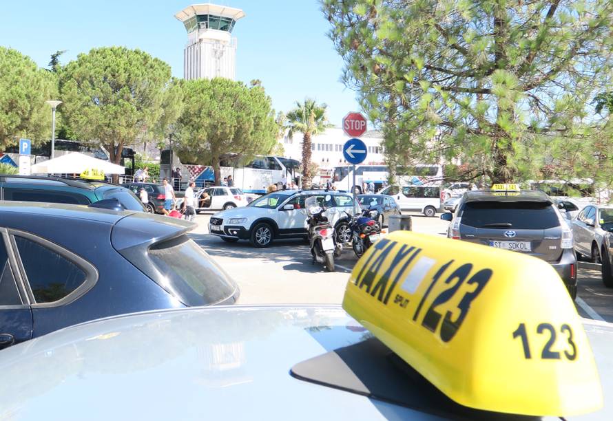 Zbog Ubera: Prosvjedi taksista u Dubrovniku, Zagrebu i Splitu